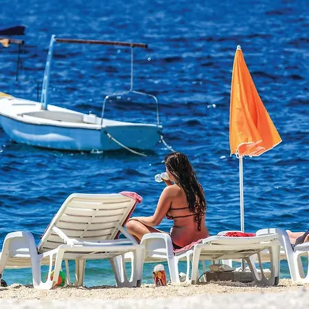 2 Bedroom Lovely In Okrug Gornji * Trogir